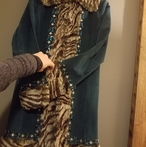 Margarete Godfrey REAL LEATHER JEWELED MAXI - Picture 4 of 9